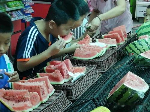 商场事件吃瓜,一场吃瓜群众的围观盛宴